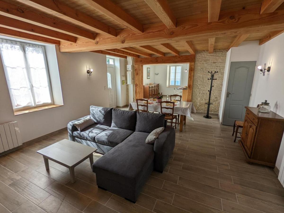 Maison Lumineuse Avec Cour Privative, Proche Sites Culturels, Tout Confort, Equipe Bebe, Wifi Inclus - Fr-1-653-98 Puyreaux ภายนอก รูปภาพ